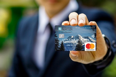 No-Fee-Cash-back-businees-in-hand.jpg